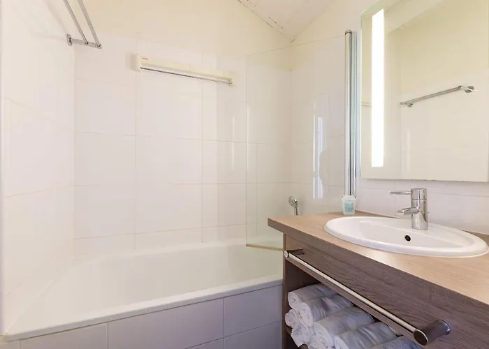 Goelia Le Castel Normand アパートホテル 3*