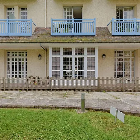 Goelia Le Castel Normand Apart Otel