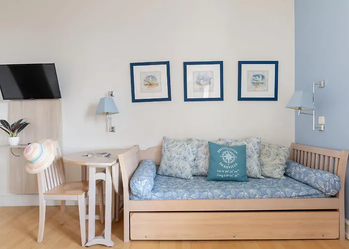 Goelia Le Castel Normand Apart Otel